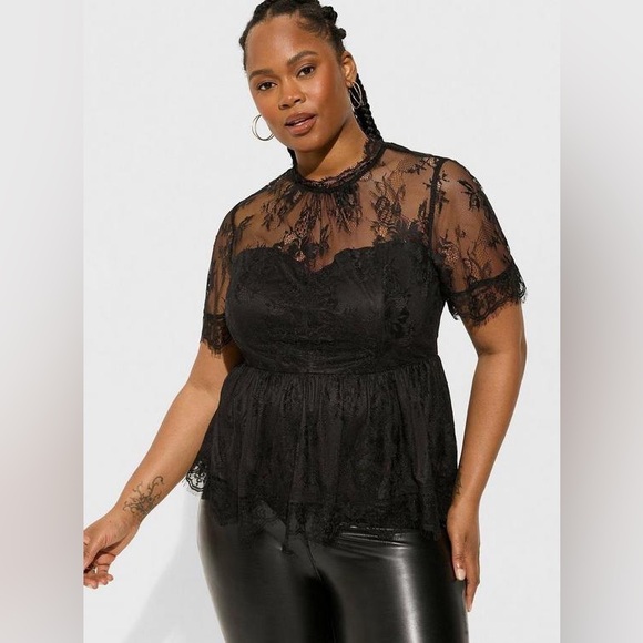 Peplum Whimsigoth Lace Mock Neck Short Sleeve Blouse Torrid SZ 2 (18/20) - Picture 1 of 7